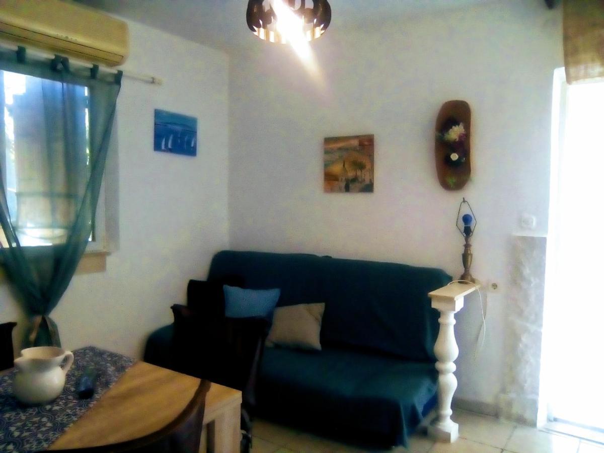 Apartment Ma'Re Supetar Εξωτερικό φωτογραφία